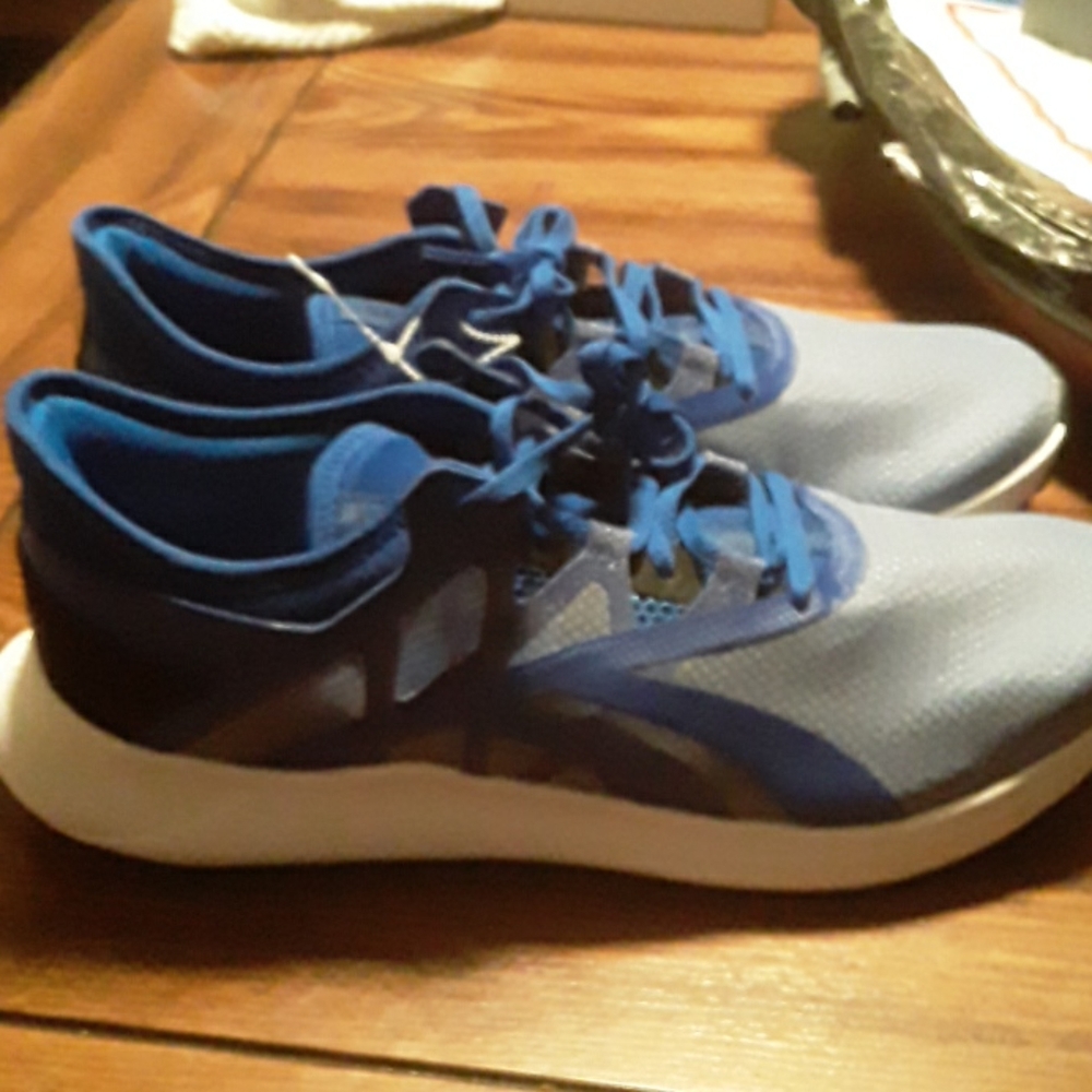 Shoes - Picture 2 of 3